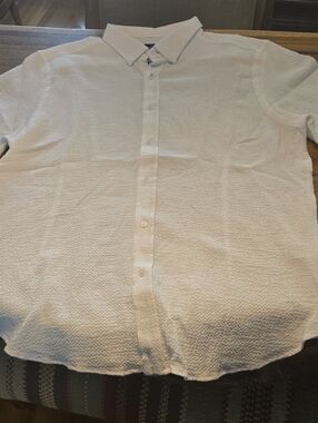 New Robert Graham Shirt